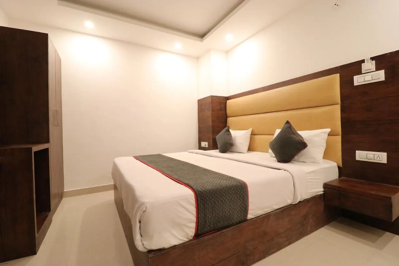 Family Hotel Tark Near Igi Airport Delhi New Delhi India